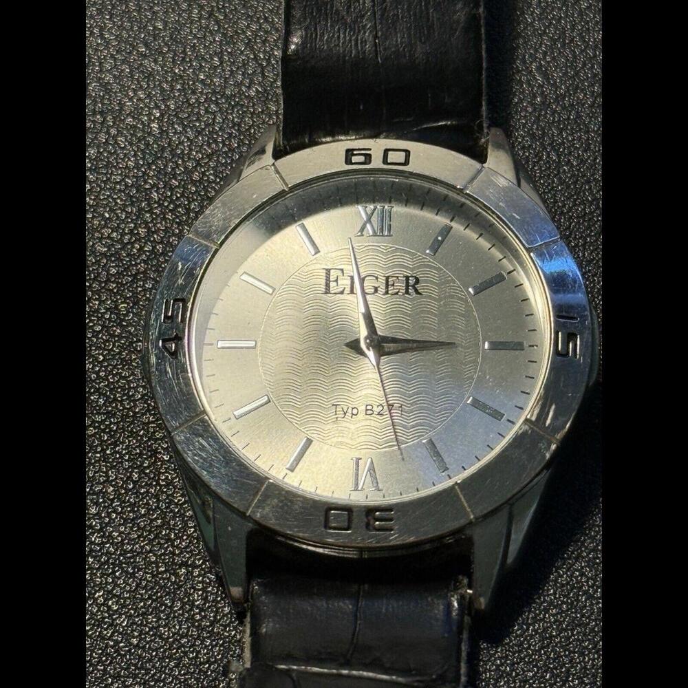 Eiger Vintage 1990s Typ B271 Analog Watch New Battery Tested NEED NEW STRAP
